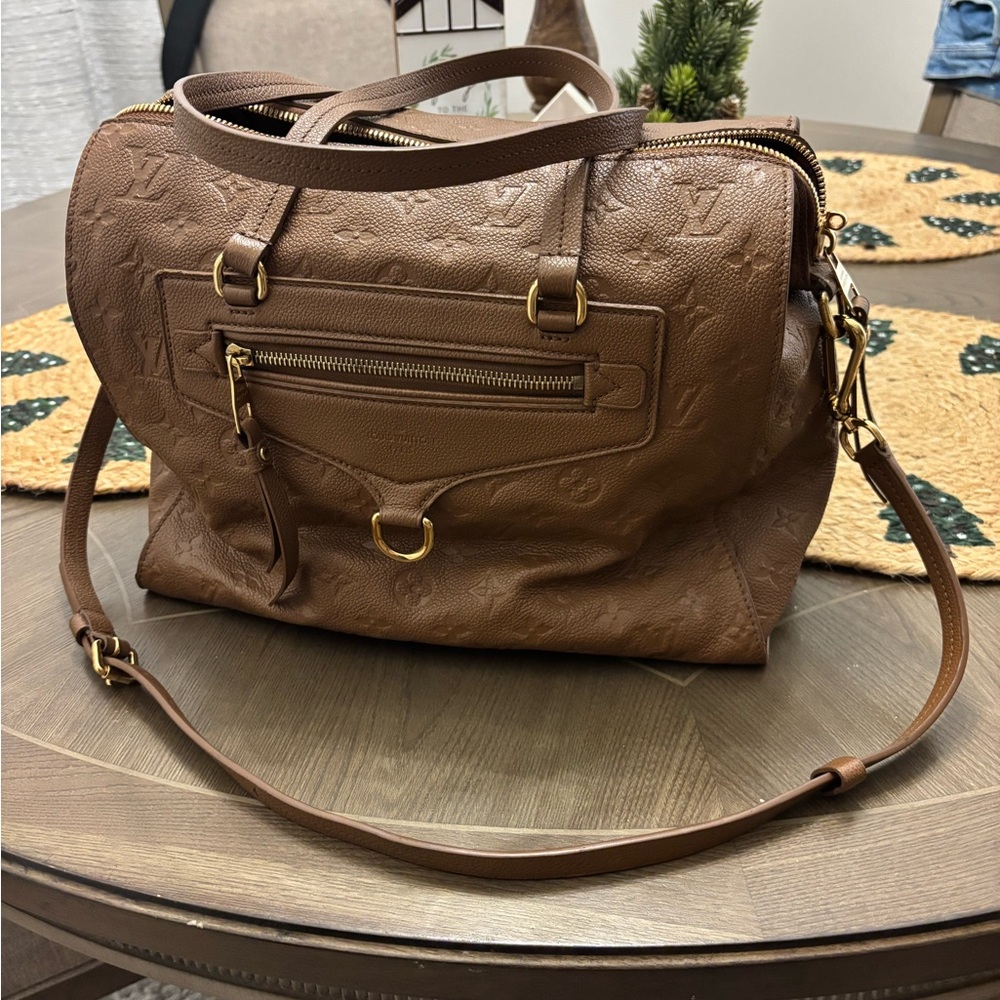 Louis Vuitton camel Lumineuse Shoulder Bag with crossbody strap